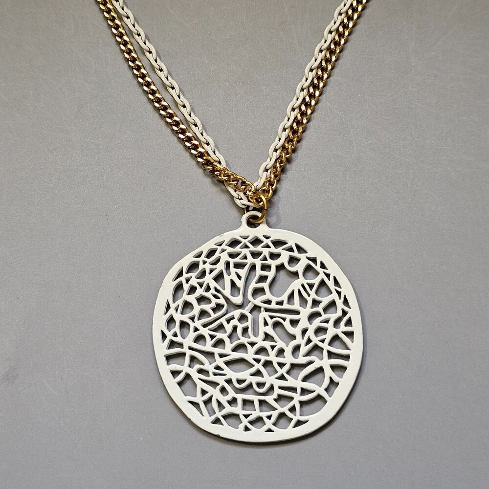 Encore White Enamel Filigree Pendant Necklace Round Goldtone 20" NWT Vintage